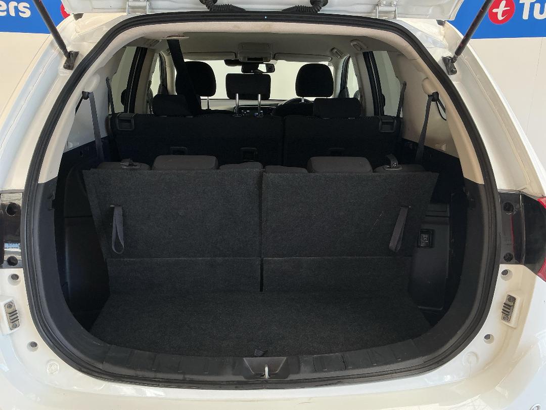 Photo '14' of Mitsubishi Outlander Photo '14' of Mitsubishi Outlander