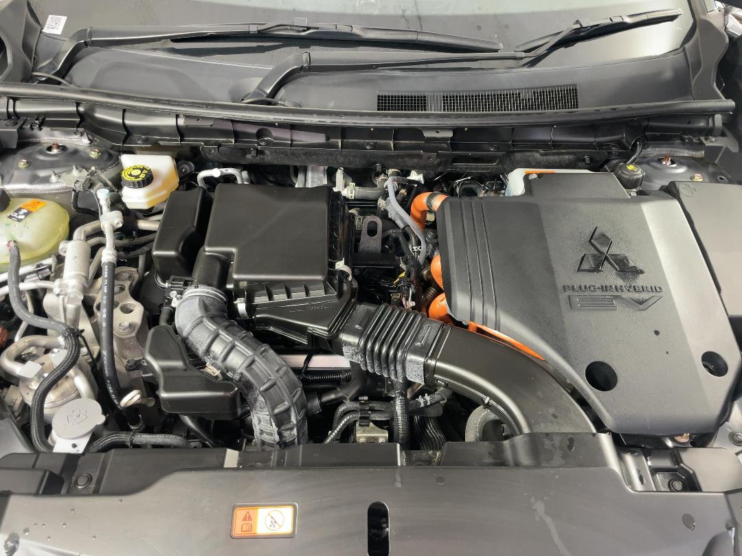 Photo '13' of Mitsubishi Outlander