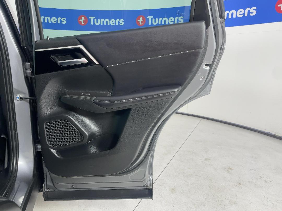 Photo '19' of Mitsubishi Outlander