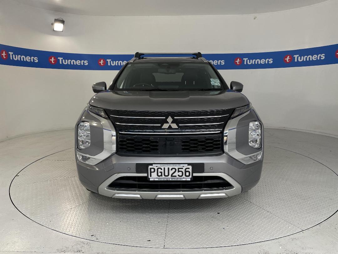 Photo '2' of Mitsubishi Outlander Photo '2' of Mitsubishi Outlander