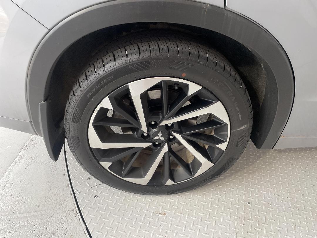 Photo '12' of Mitsubishi Outlander Photo '12' of Mitsubishi Outlander