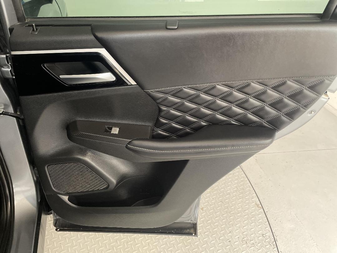 Photo '19' of Mitsubishi Outlander Photo '19' of Mitsubishi Outlander