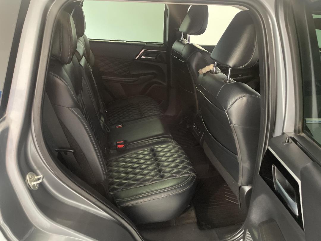 Photo '20' of Mitsubishi Outlander Photo '20' of Mitsubishi Outlander