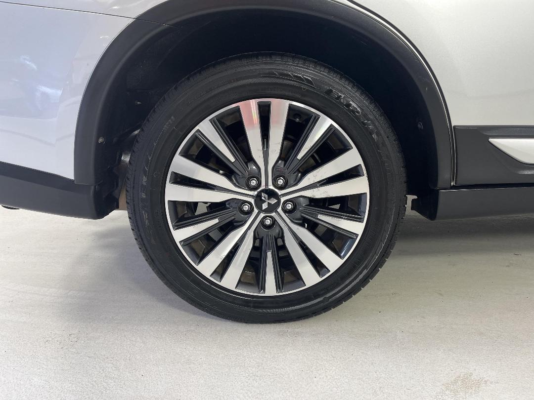 Photo '12' of Mitsubishi Outlander Photo '12' of Mitsubishi Outlander