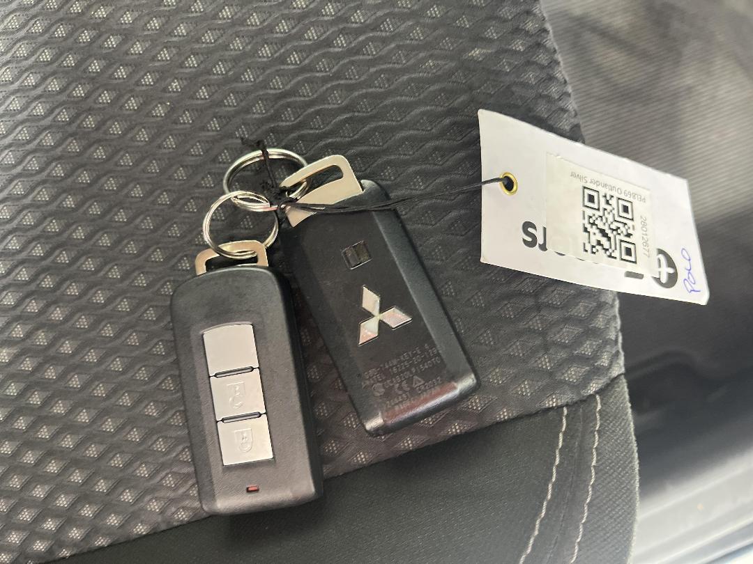 Photo '22' of Mitsubishi Outlander Photo '22' of Mitsubishi Outlander