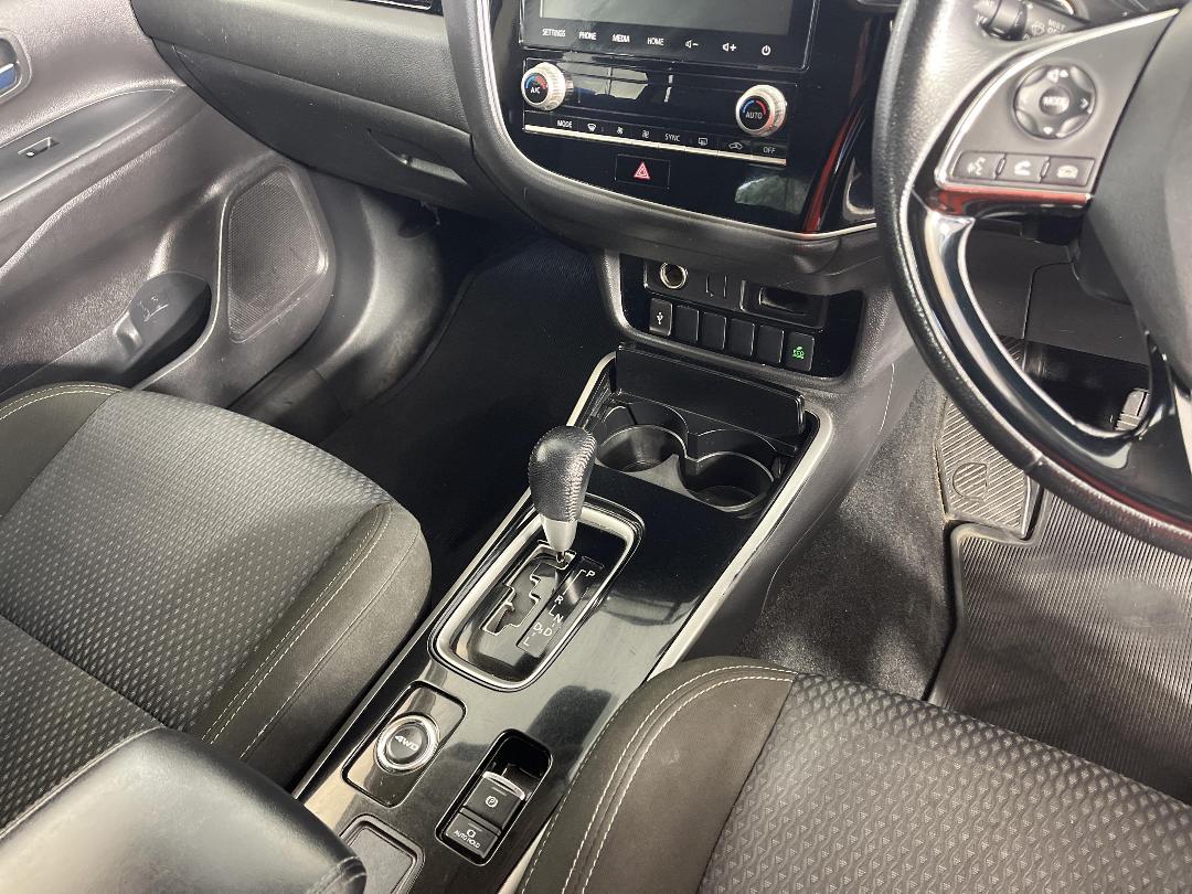 Photo '18' of Mitsubishi Outlander Photo '18' of Mitsubishi Outlander