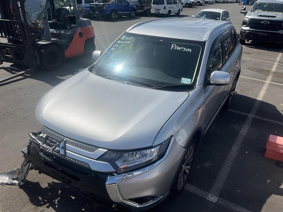 Photo '5' of Mitsubishi Outlander LS