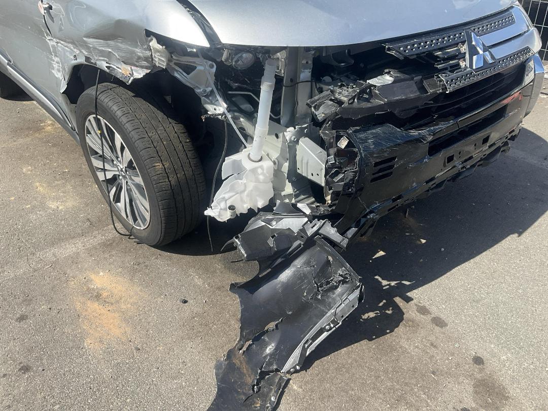 Photo '6' of Mitsubishi Outlander LS