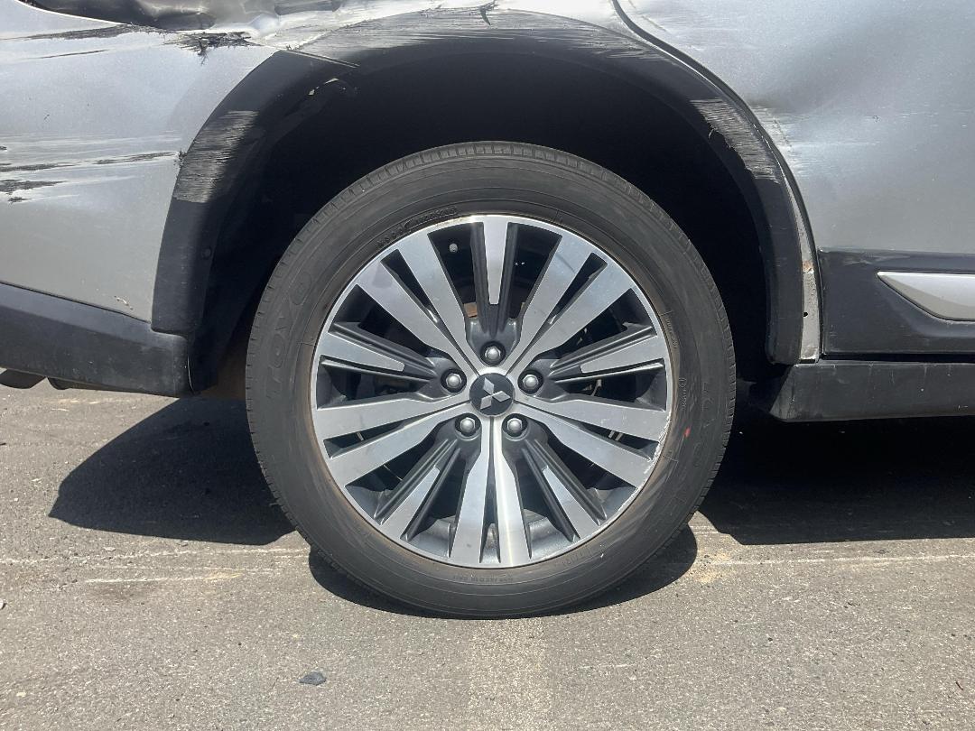 Photo '19' of Mitsubishi Outlander LS