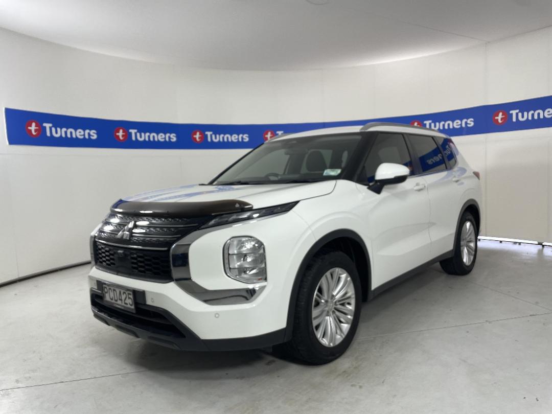 Photo '4' of Mitsubishi Outlander