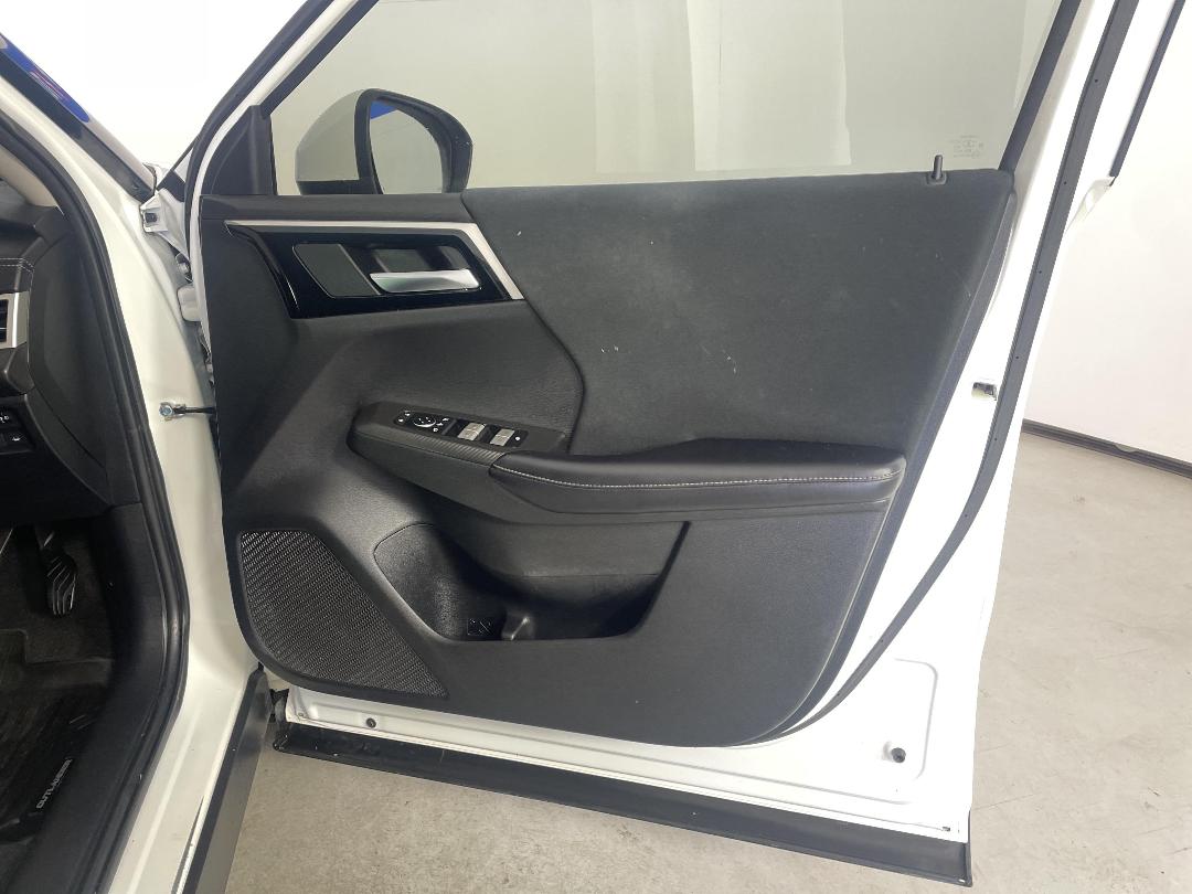 Photo '15' of Mitsubishi Outlander