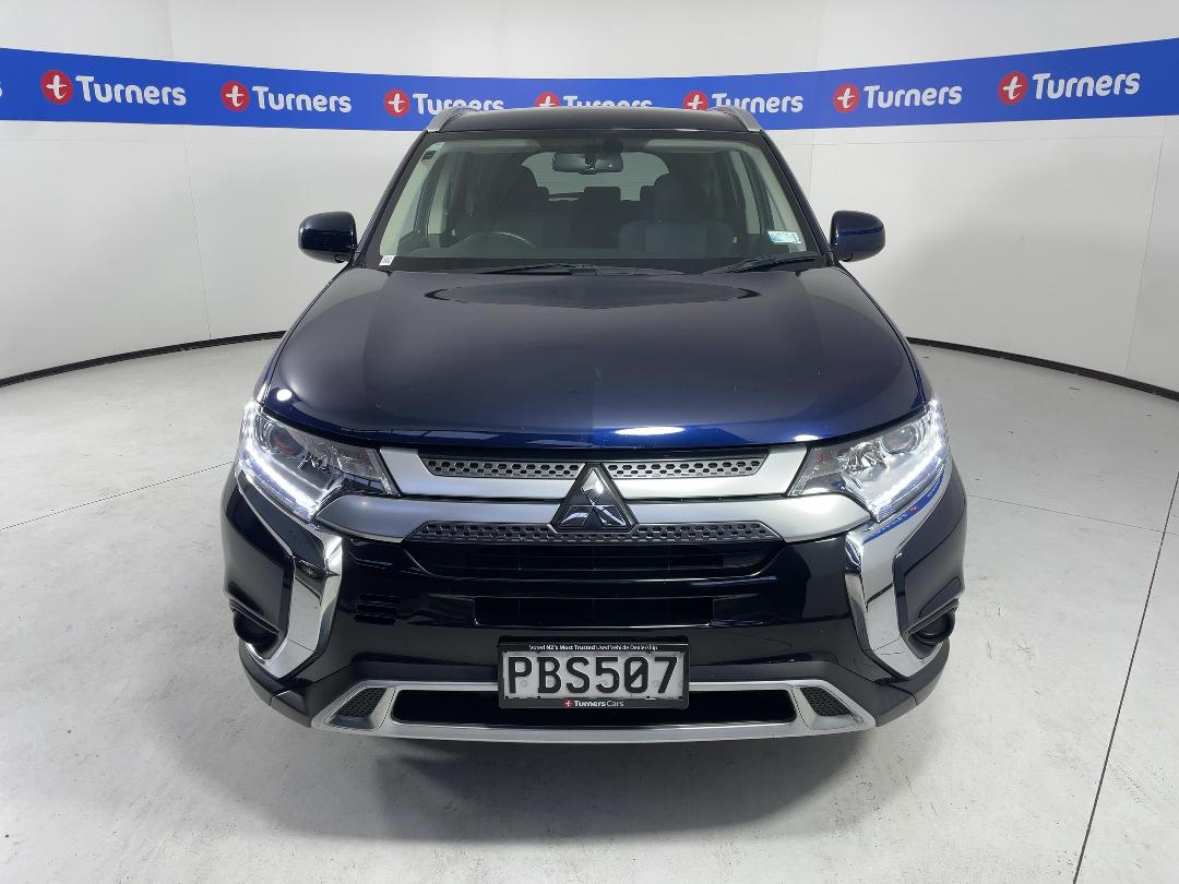 Photo '2' of Mitsubishi Outlander