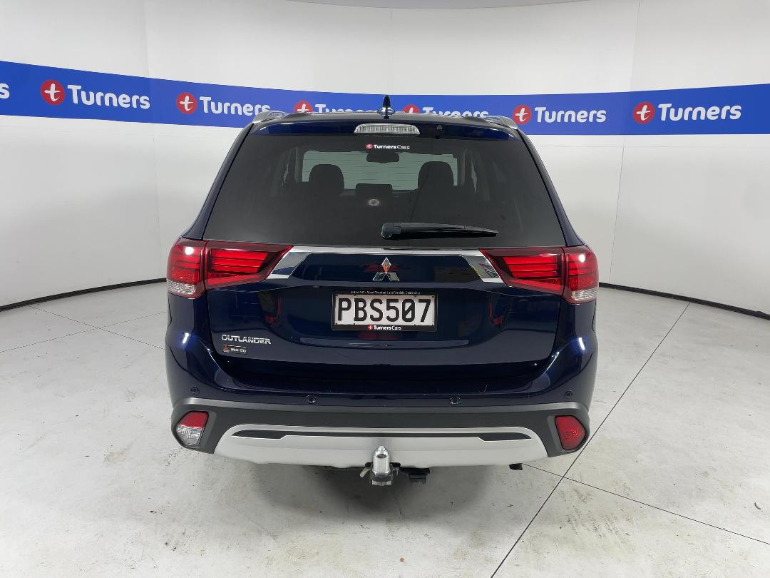 Photo '6' of Mitsubishi Outlander