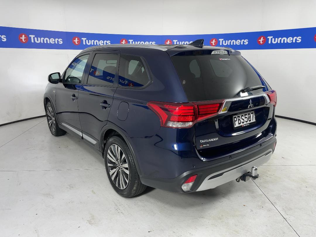 Photo '5' of Mitsubishi Outlander