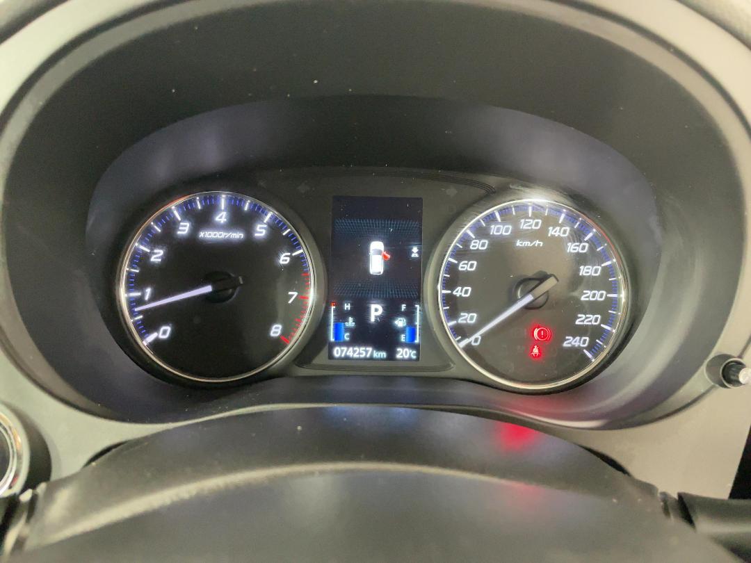 Photo '21' of Mitsubishi Outlander