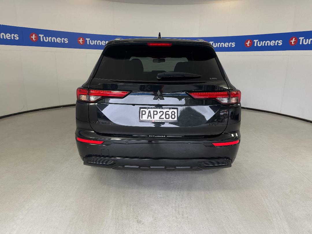 Photo '6' of Mitsubishi Outlander