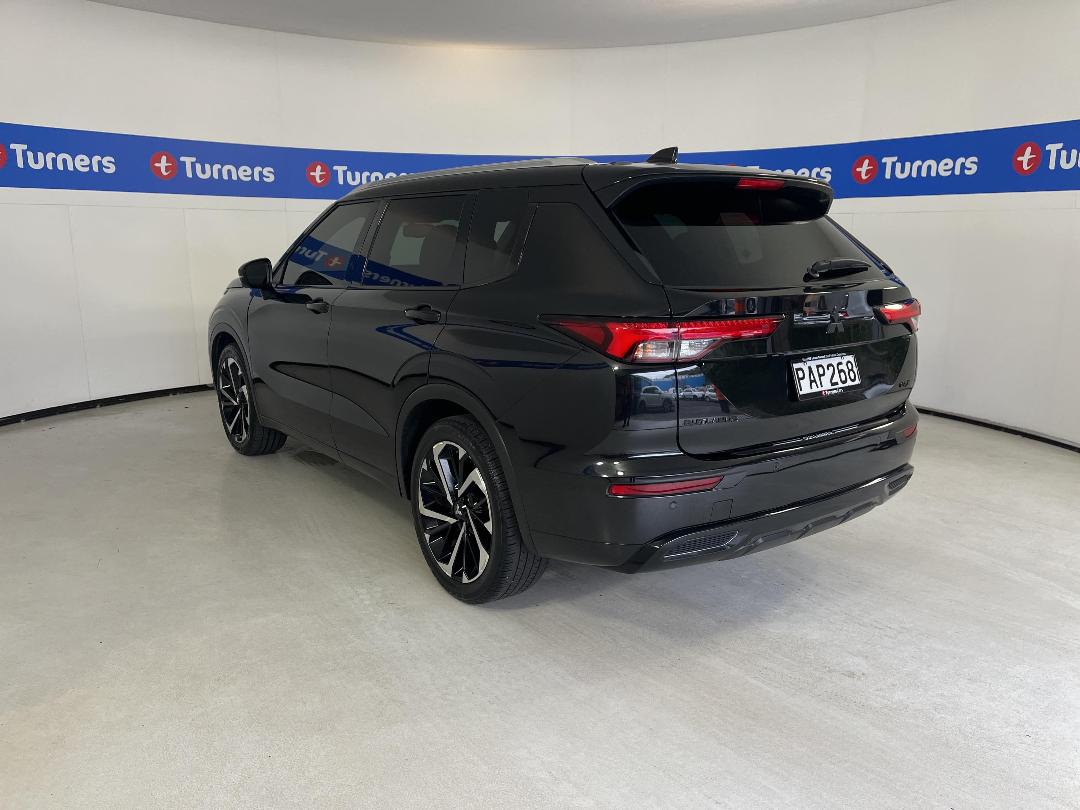 Photo '5' of Mitsubishi Outlander