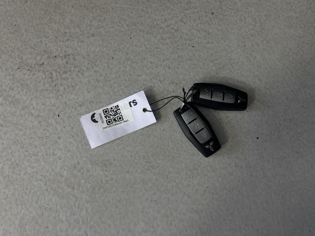 Photo '22' of Mitsubishi Outlander