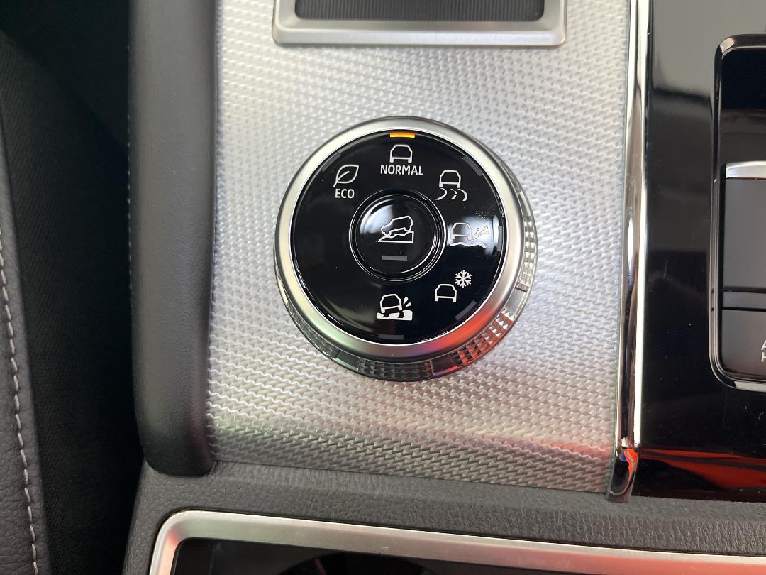 Photo '26' of Mitsubishi Outlander