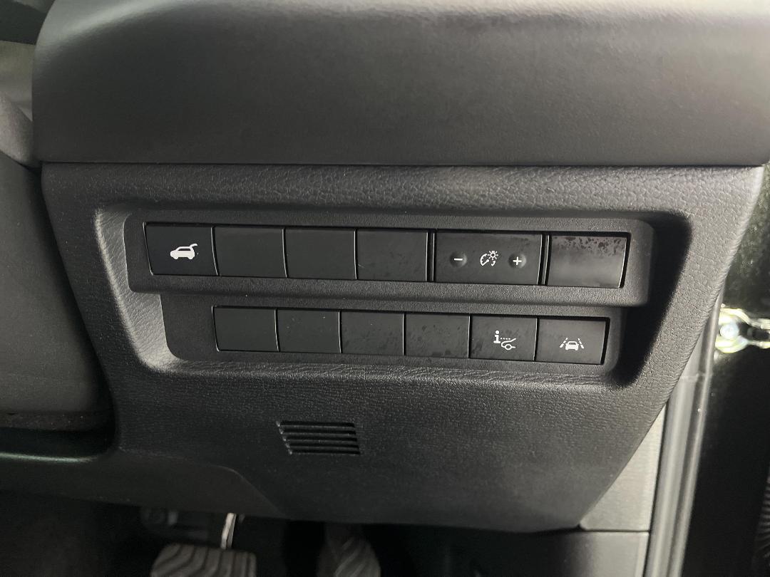 Photo '28' of Mitsubishi Outlander