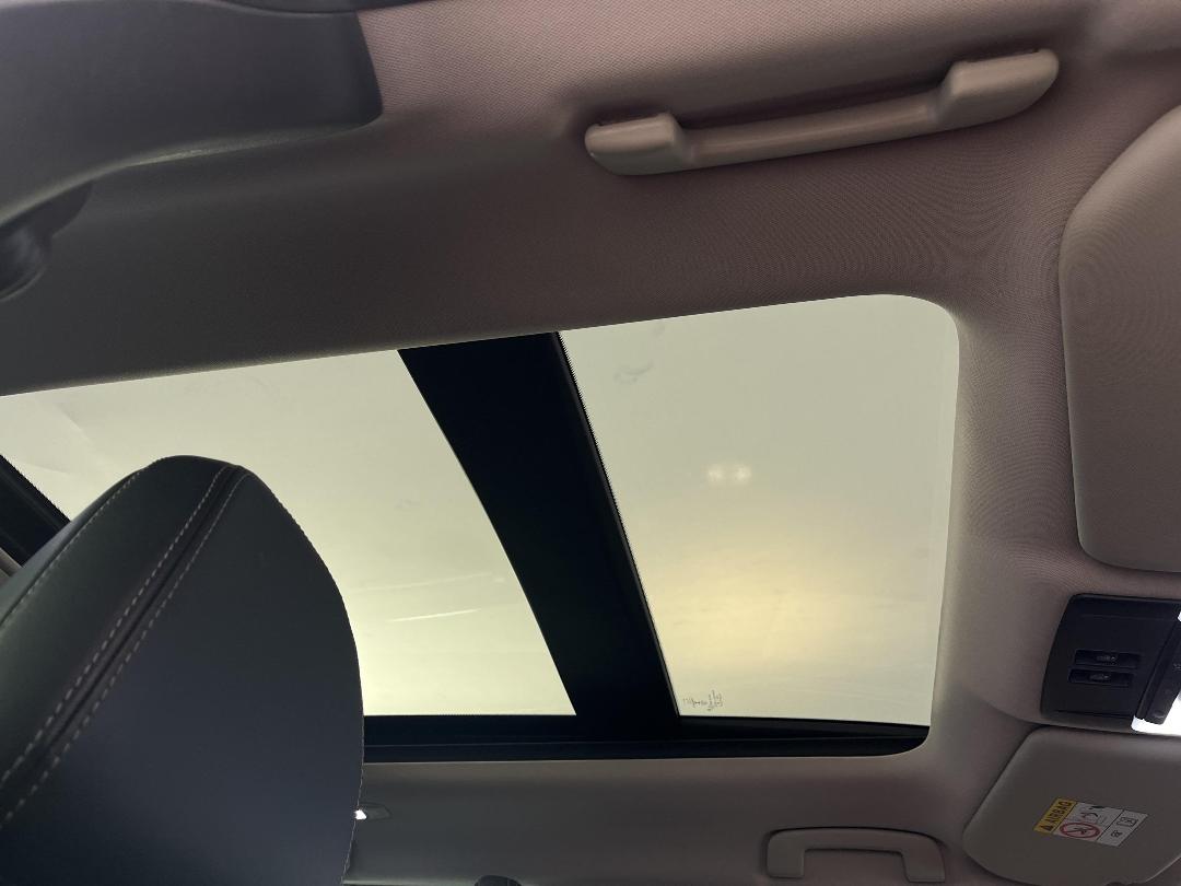 Photo '29' of Mitsubishi Outlander