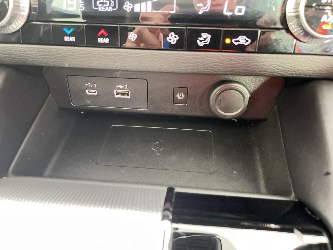 Photo '31' of Mitsubishi Outlander