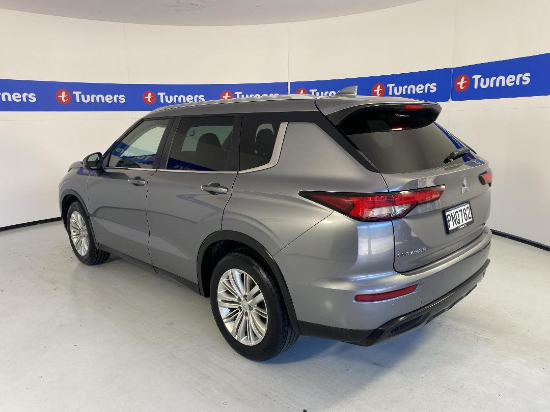 Photo '5' of Mitsubishi Outlander