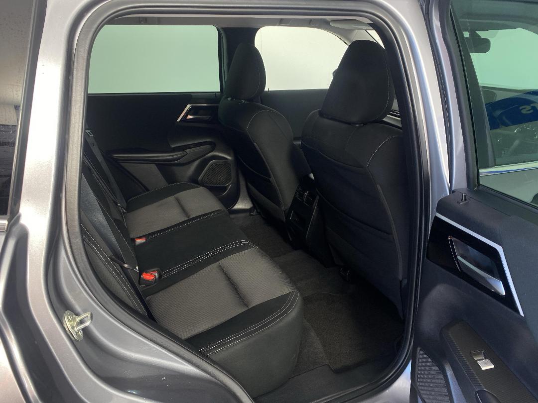 Photo '20' of Mitsubishi Outlander