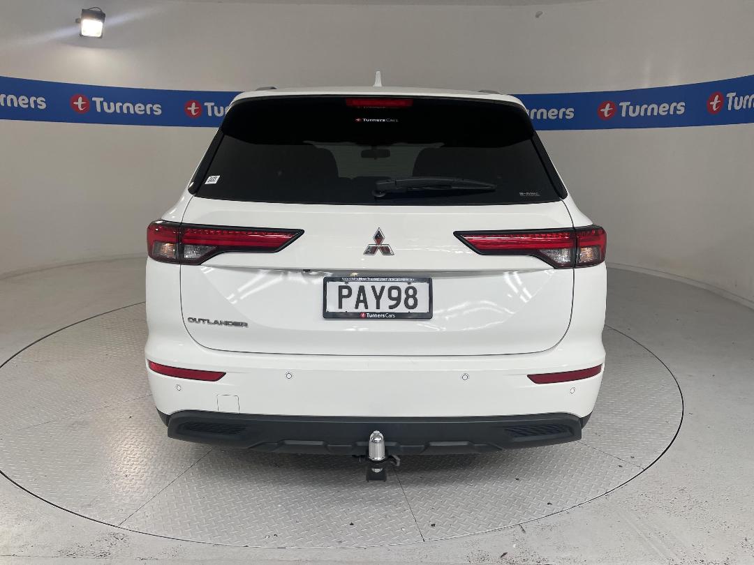 Photo '6' of Mitsubishi Outlander