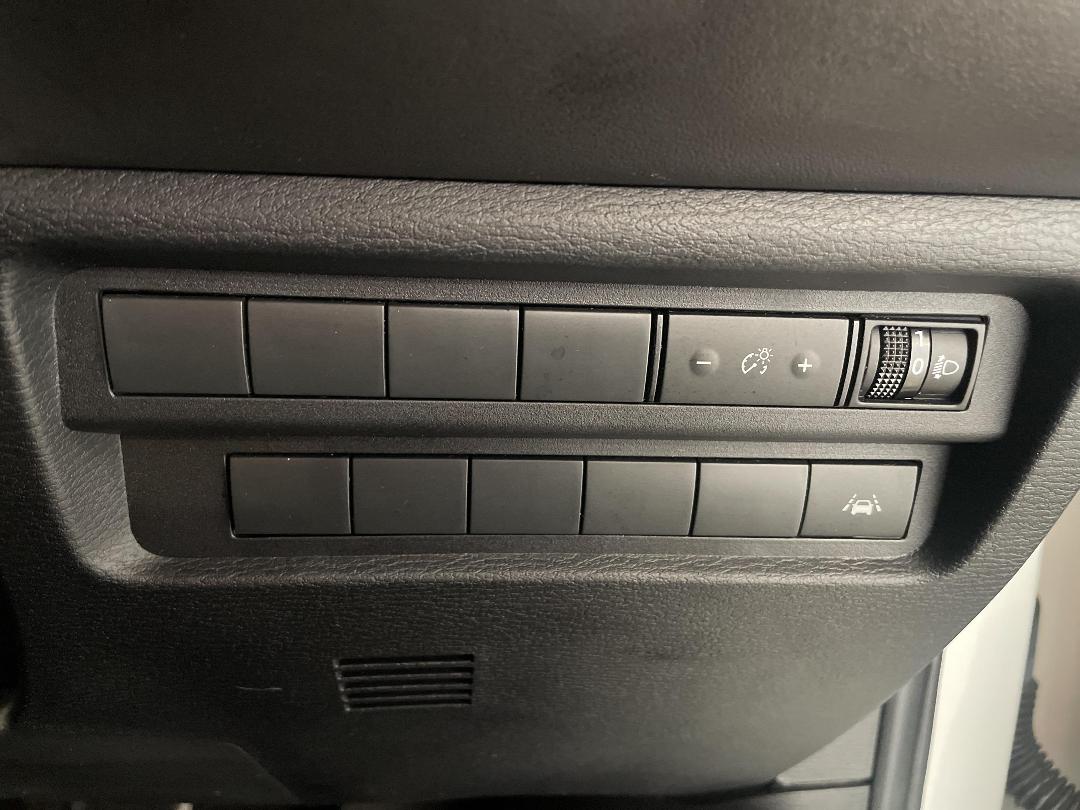 Photo '24' of Mitsubishi Outlander