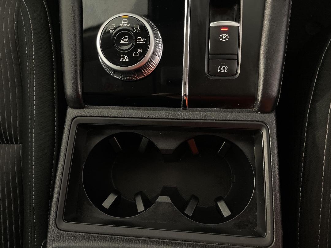 Photo '32' of Mitsubishi Outlander