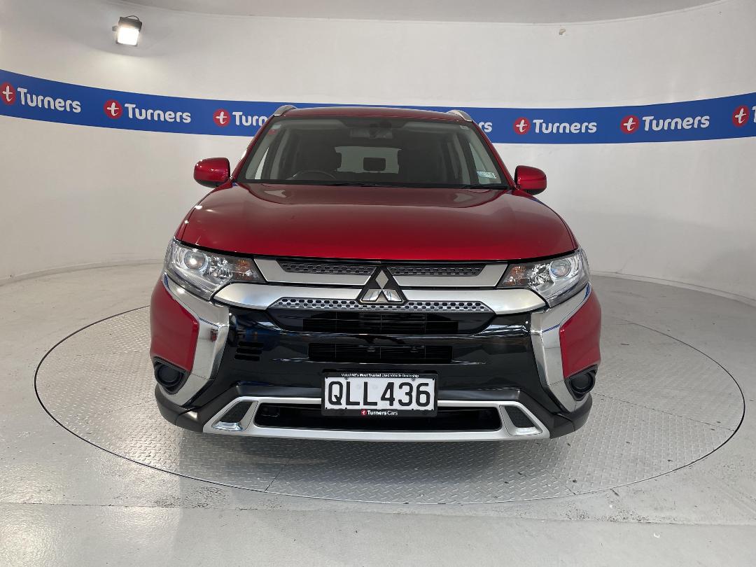 Photo '2' of Mitsubishi Outlander