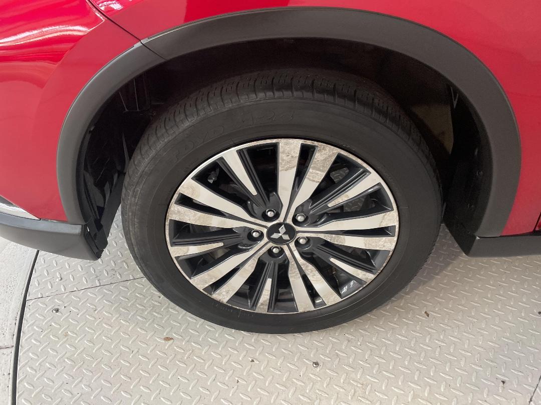 Photo '10' of Mitsubishi Outlander