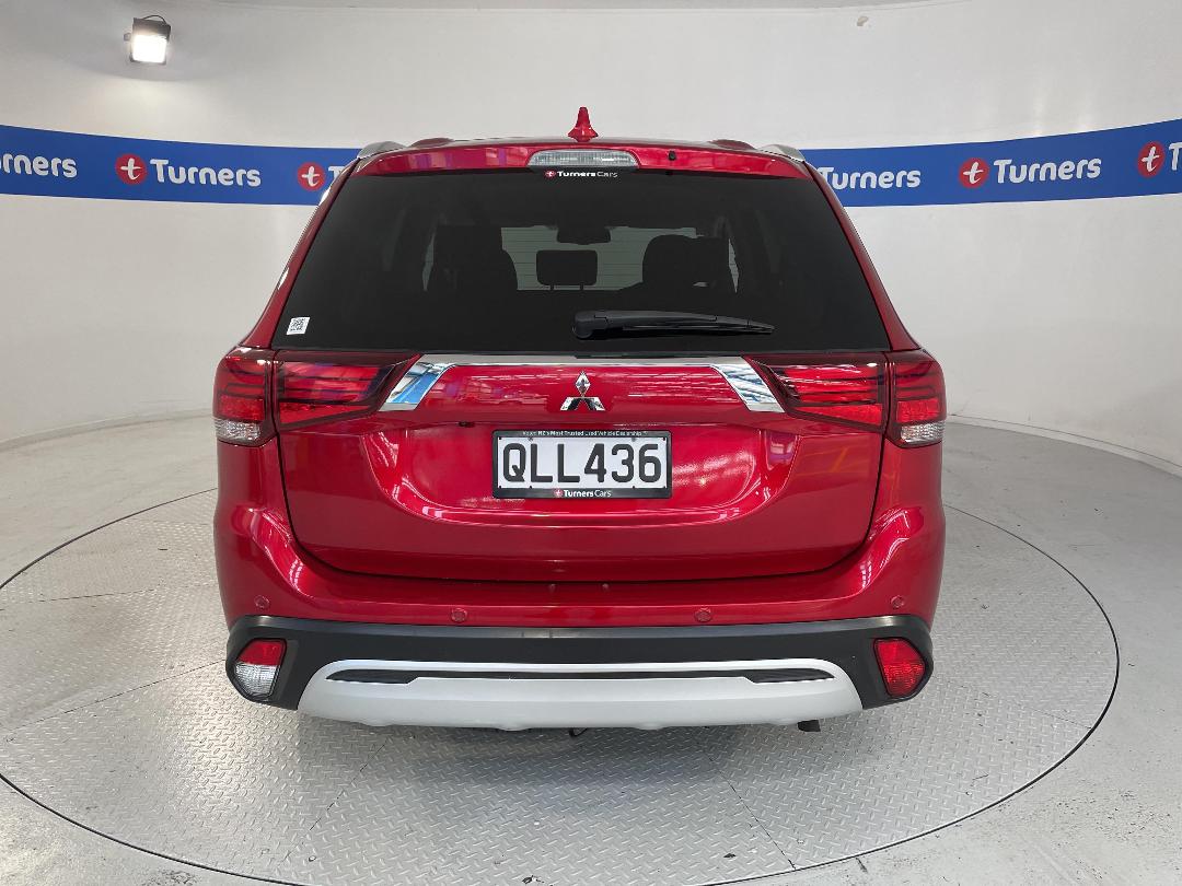 Photo '6' of Mitsubishi Outlander