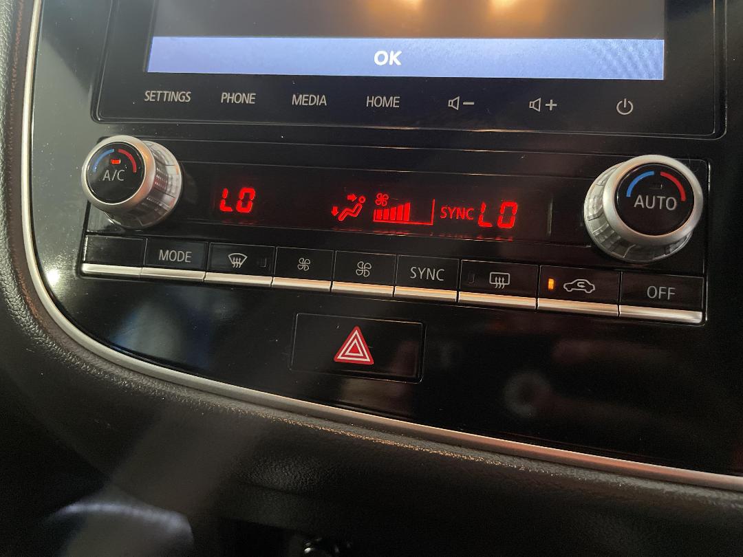 Photo '31' of Mitsubishi Outlander