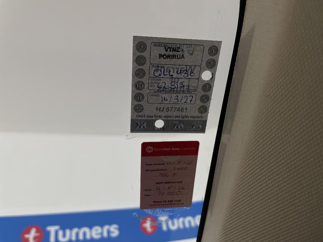 Photo '35' of Mitsubishi Outlander