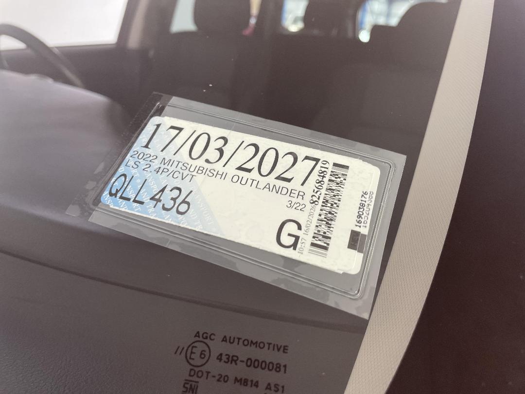 Photo '36' of Mitsubishi Outlander