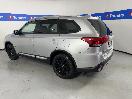 Thumbnail '5' of Mitsubishi Outlander