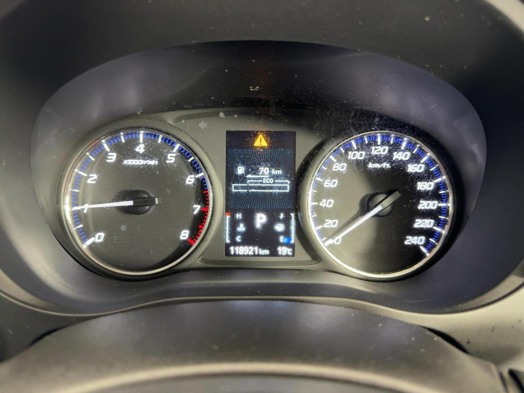 Photo '21' of Mitsubishi Outlander