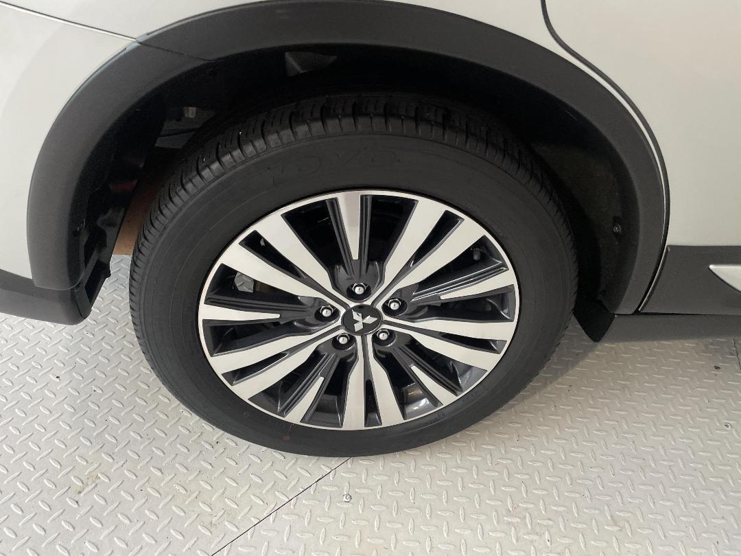 Photo '12' of Mitsubishi Outlander Photo '12' of Mitsubishi Outlander