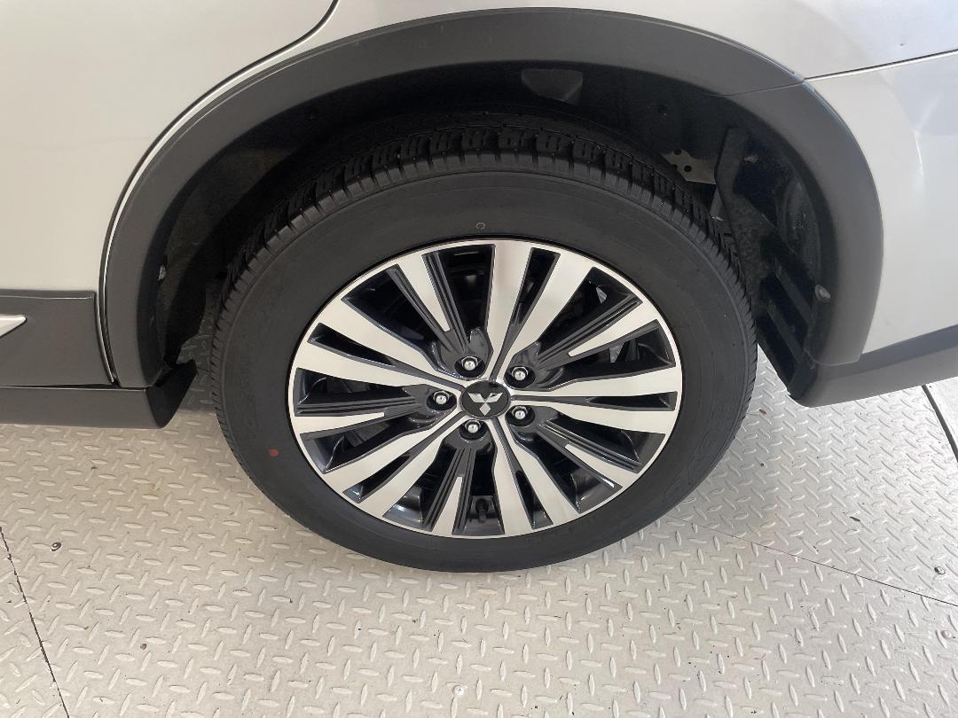 Photo '11' of Mitsubishi Outlander Photo '11' of Mitsubishi Outlander