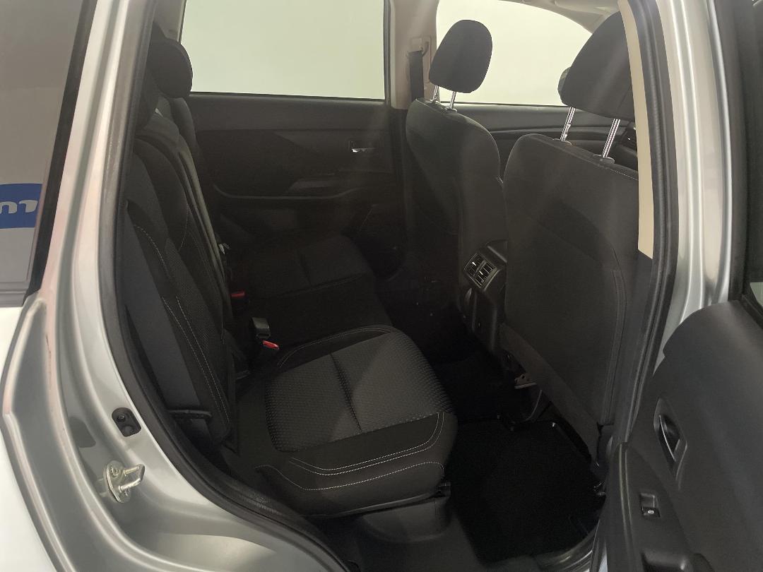 Photo '20' of Mitsubishi Outlander Photo '20' of Mitsubishi Outlander