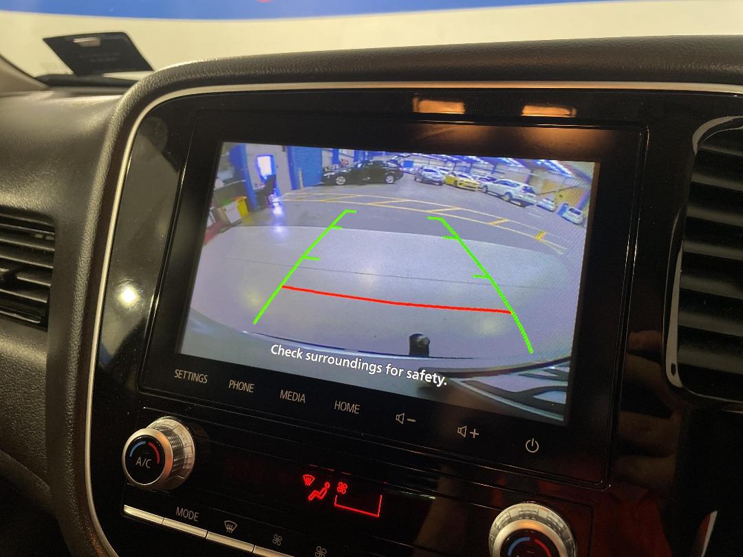 Photo '30' of Mitsubishi Outlander Photo '30' of Mitsubishi Outlander