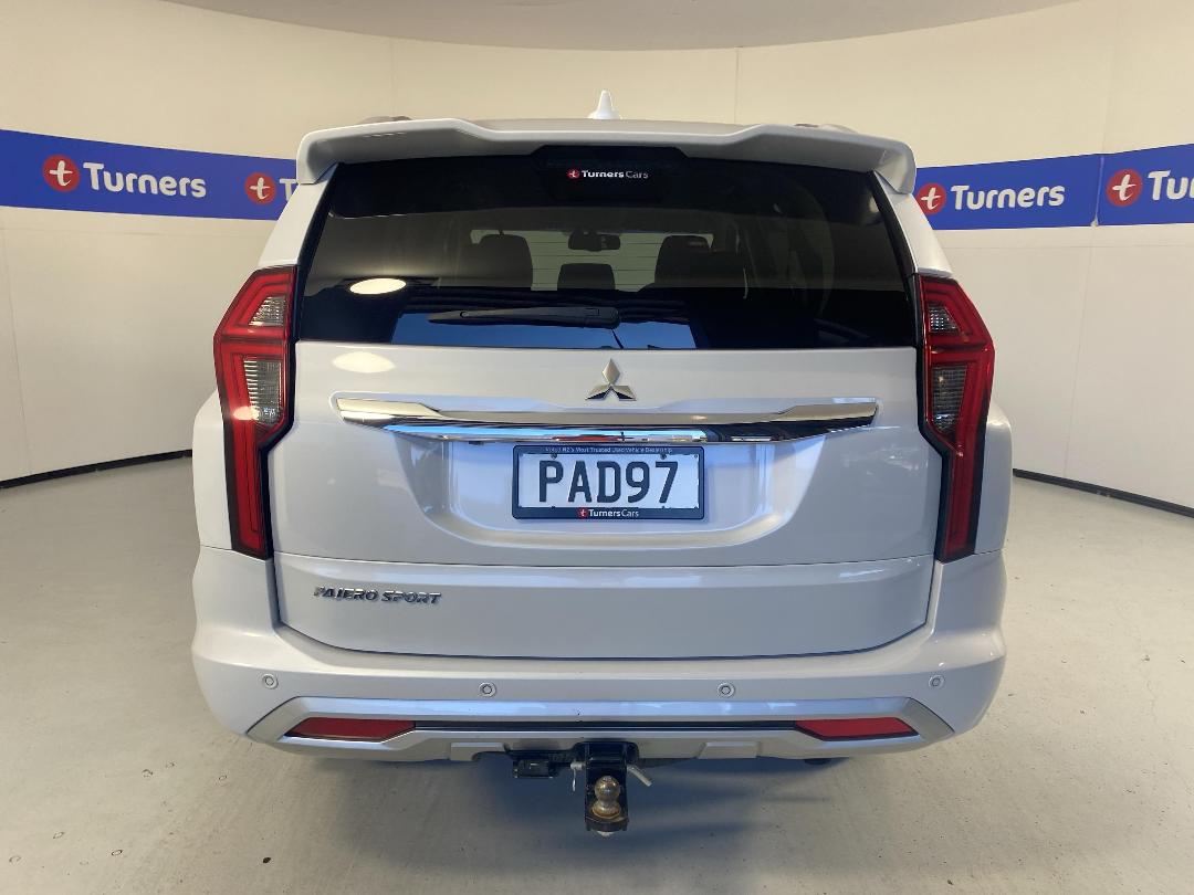 Photo '6' of Mitsubishi Pajero Sport