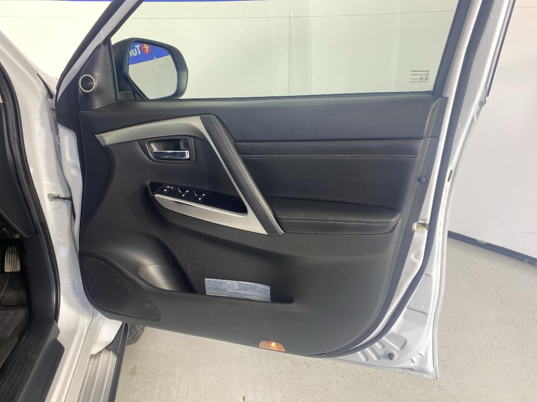 Photo '15' of Mitsubishi Pajero Sport