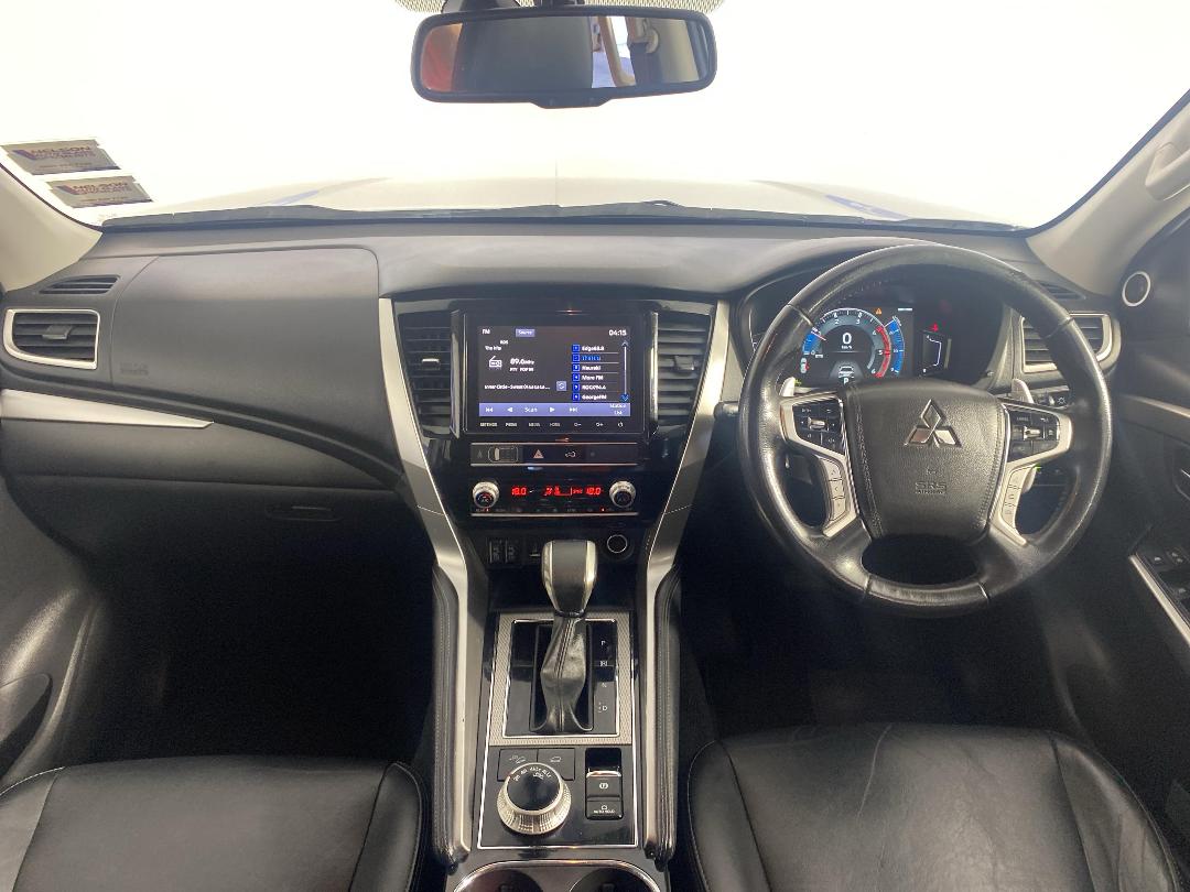 Photo '17' of Mitsubishi Pajero Sport