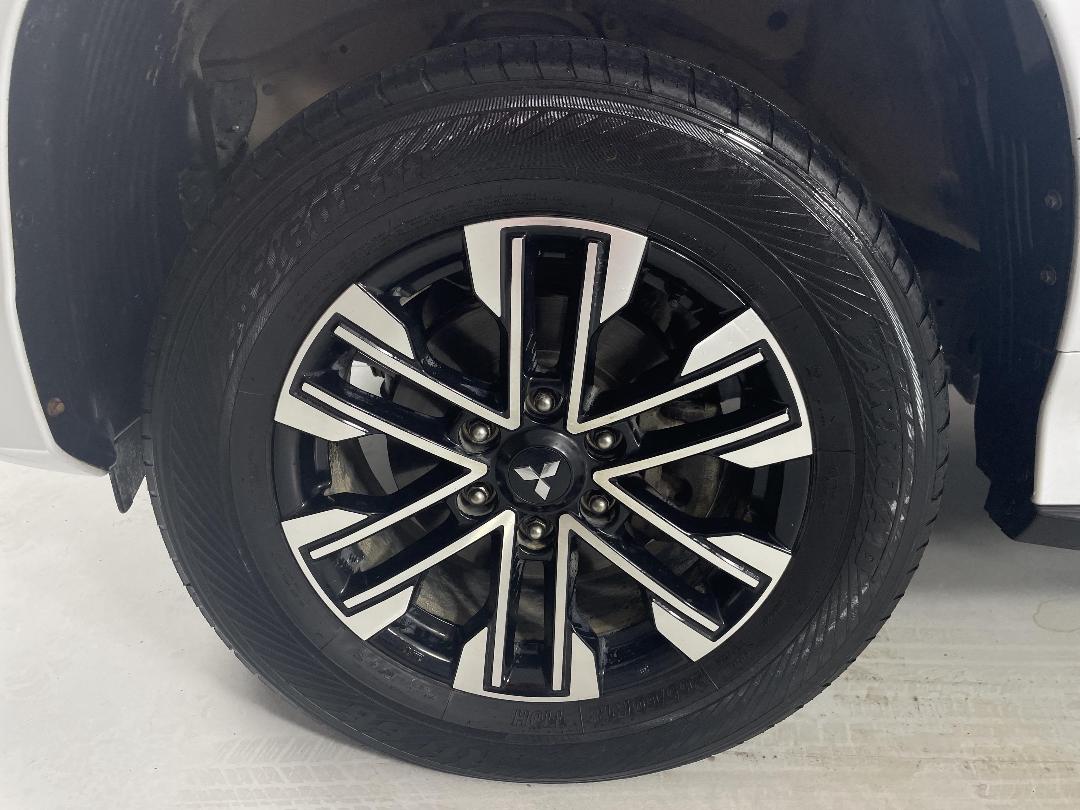 Photo '10' of Mitsubishi Pajero Sport