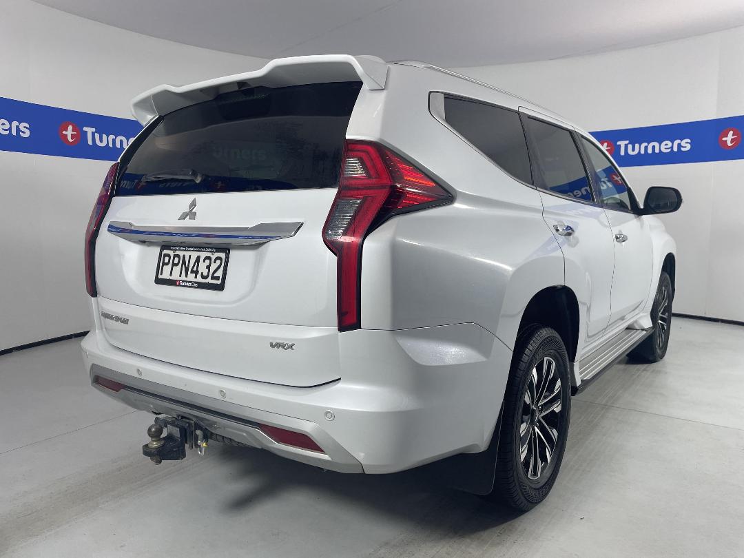 Photo '7' of Mitsubishi Pajero Sport