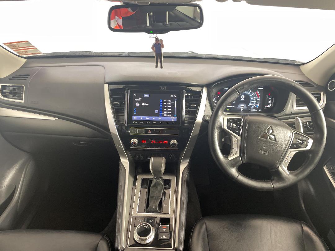 Photo '17' of Mitsubishi Pajero Sport