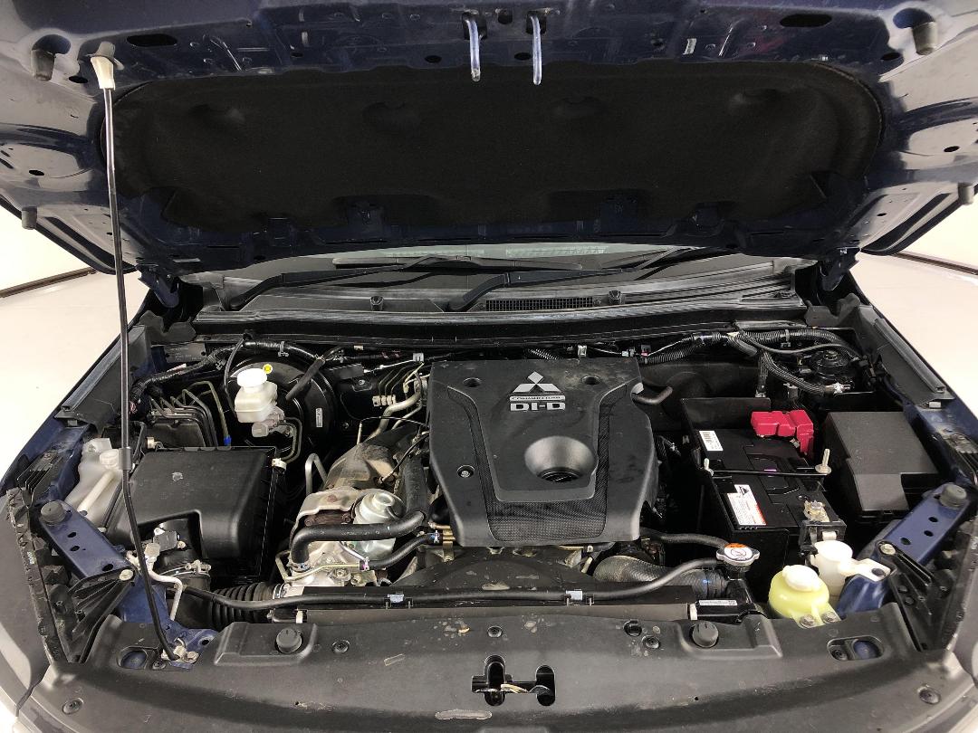 Photo '13' of Mitsubishi Pajero Sport